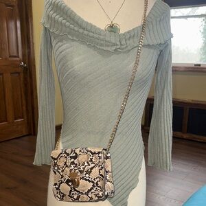 Unbranded Chic Off-Shoulder Ribbed Sweater - Light Green